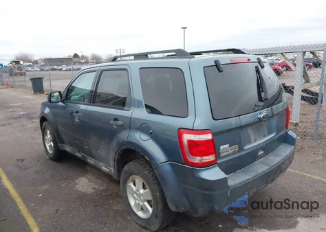2011 Ford Escape Xlt z USA, uszkodzony, nr VIN 1FMCU9D77BKB66919
